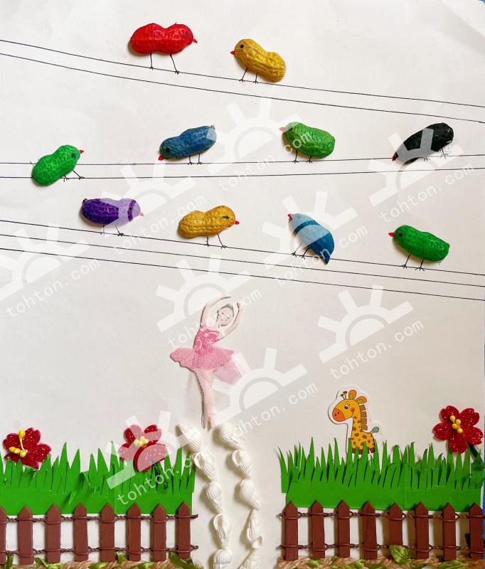 电线杆上的小鸟